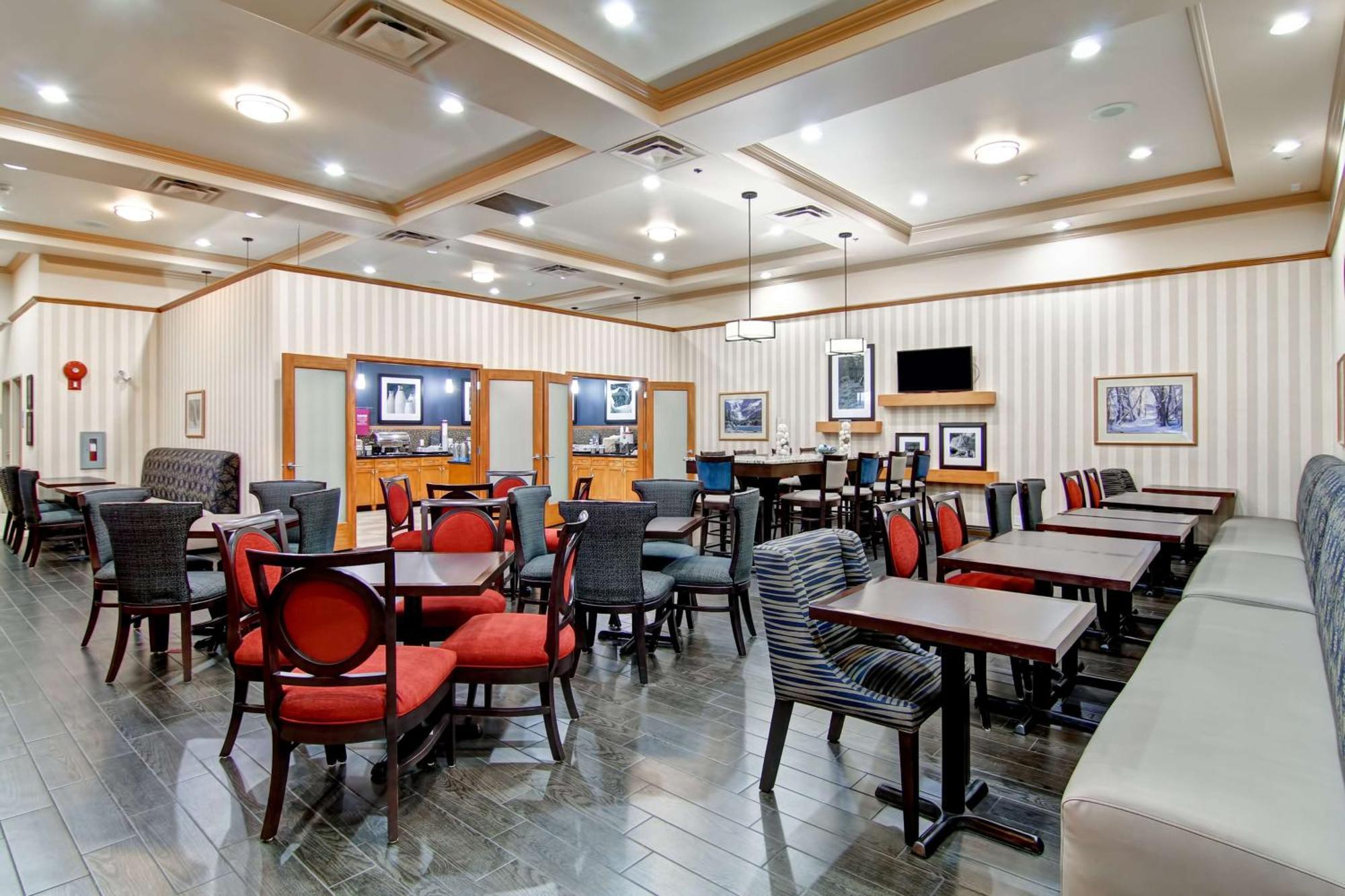 Hampton Inn By Hilton Kamloops Eksteriør billede